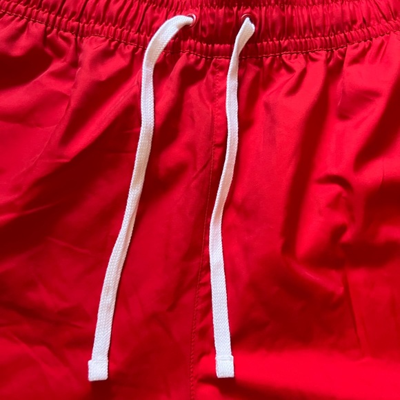 NWT Nike Standard Above the Knee Length Shorts Red - Picture 3 of 10
